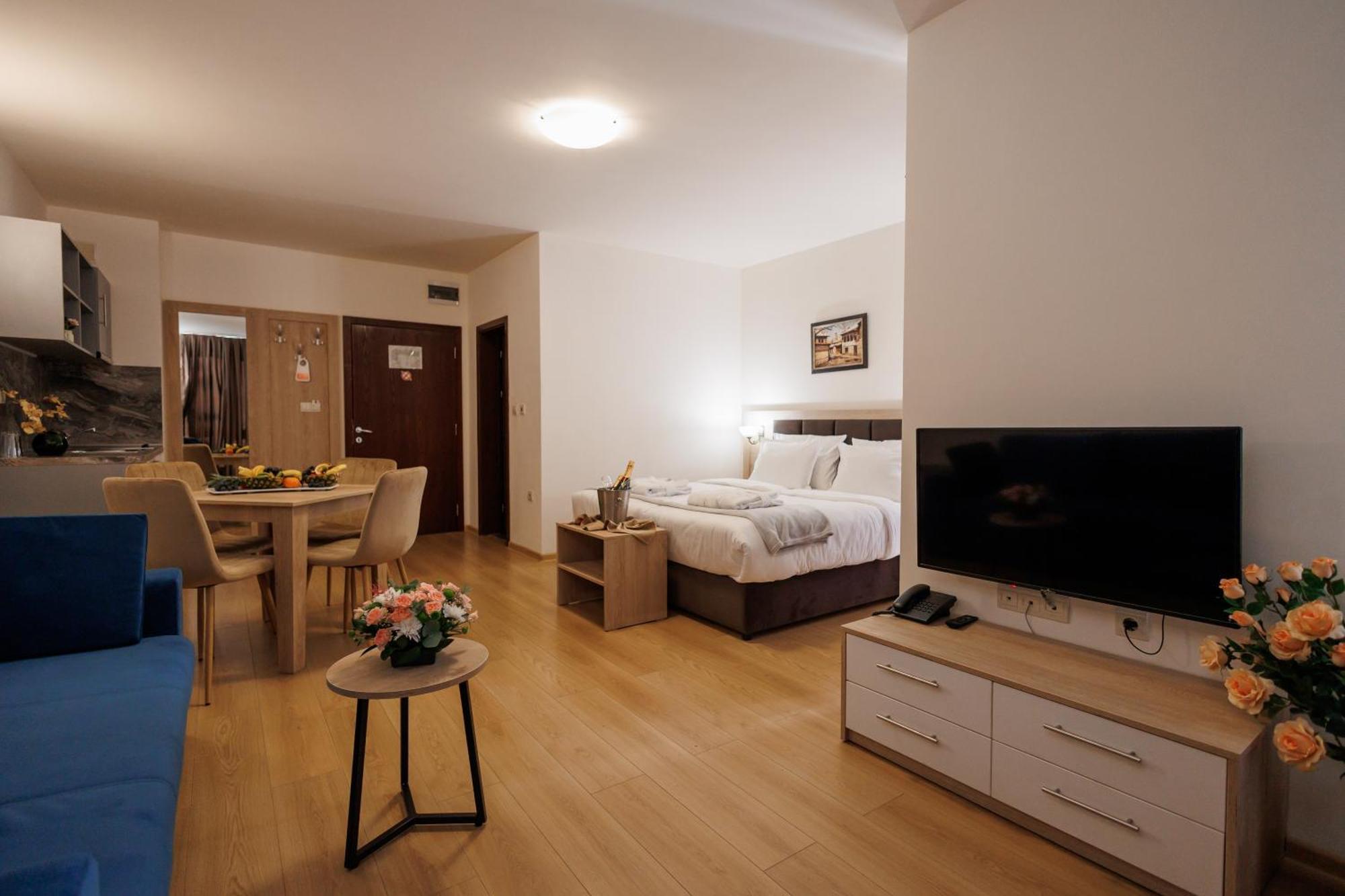 Wood & Bansko